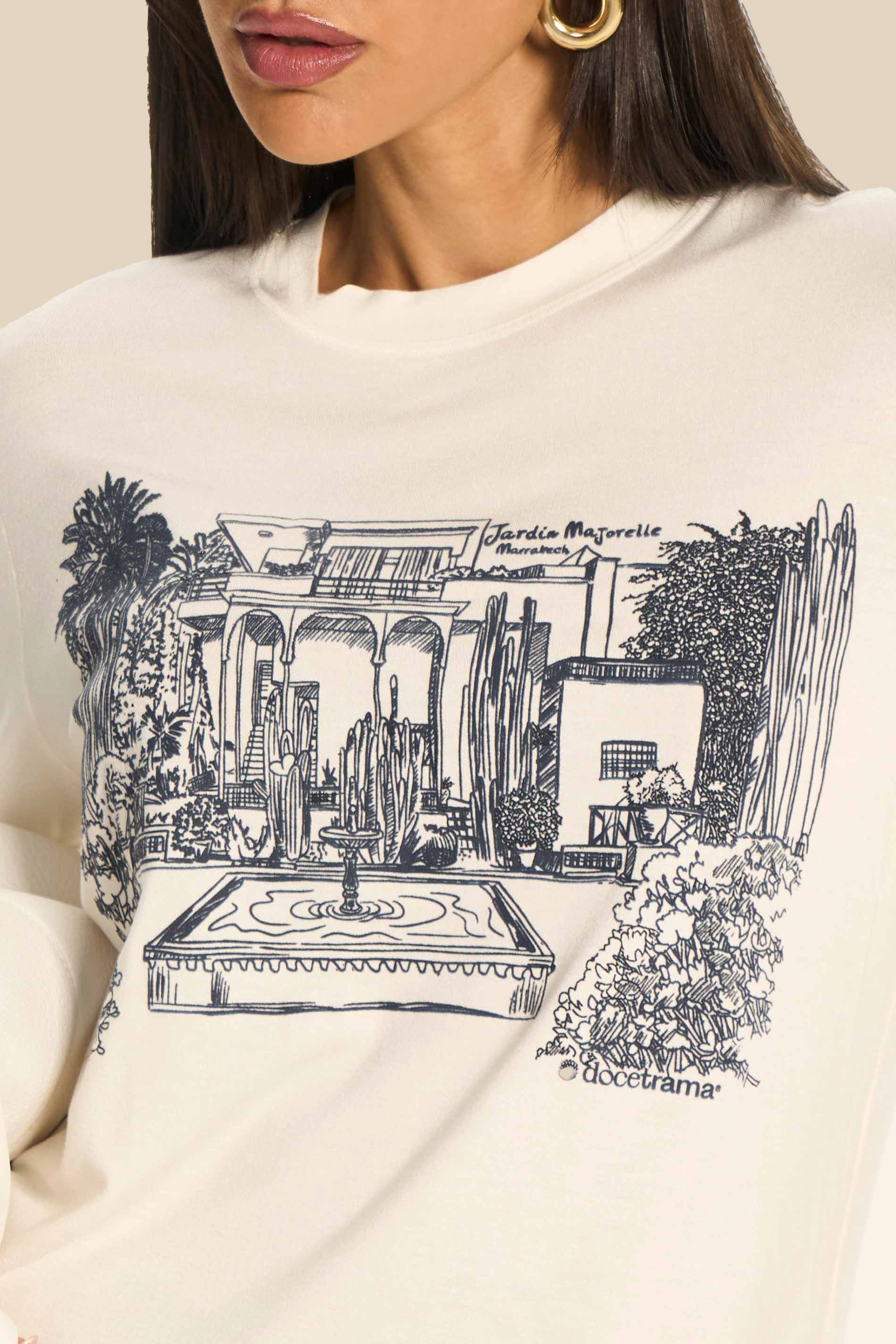 T-Shirt Feminina Ampla Reta com Estampa Miragem - Doce Trama