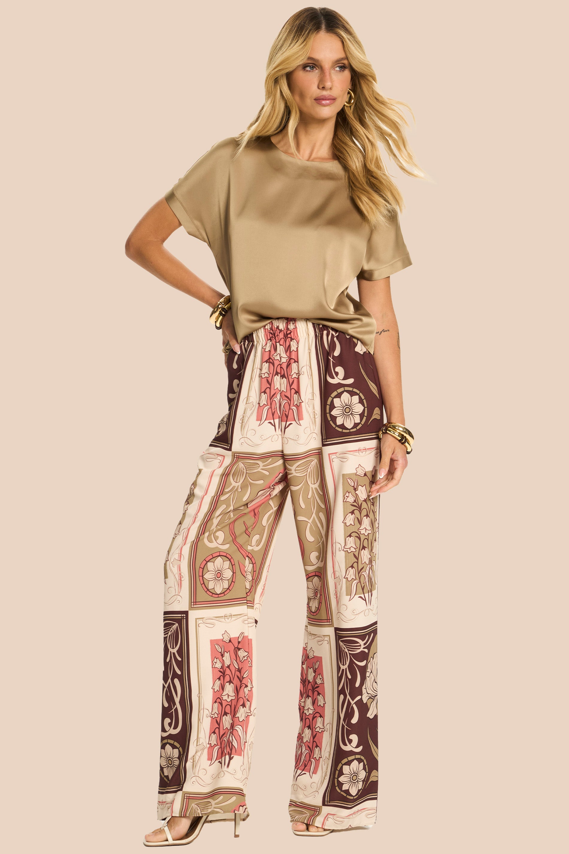 Blusa Reta em Cetim Manga Curta Miragem - Doce Trama