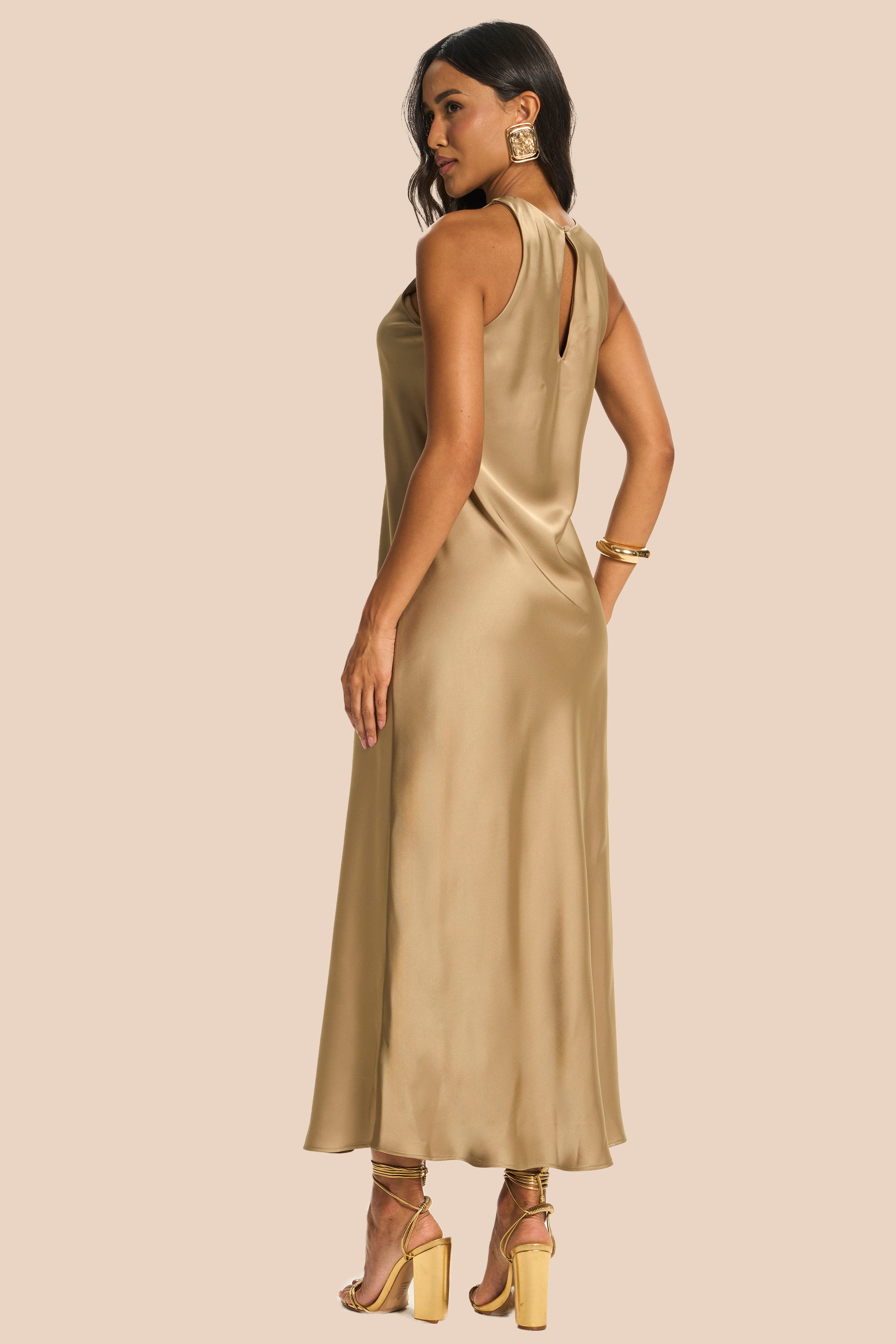 Vestido Longo Reto de Cetim Decote Alto Miragem - Doce Trama