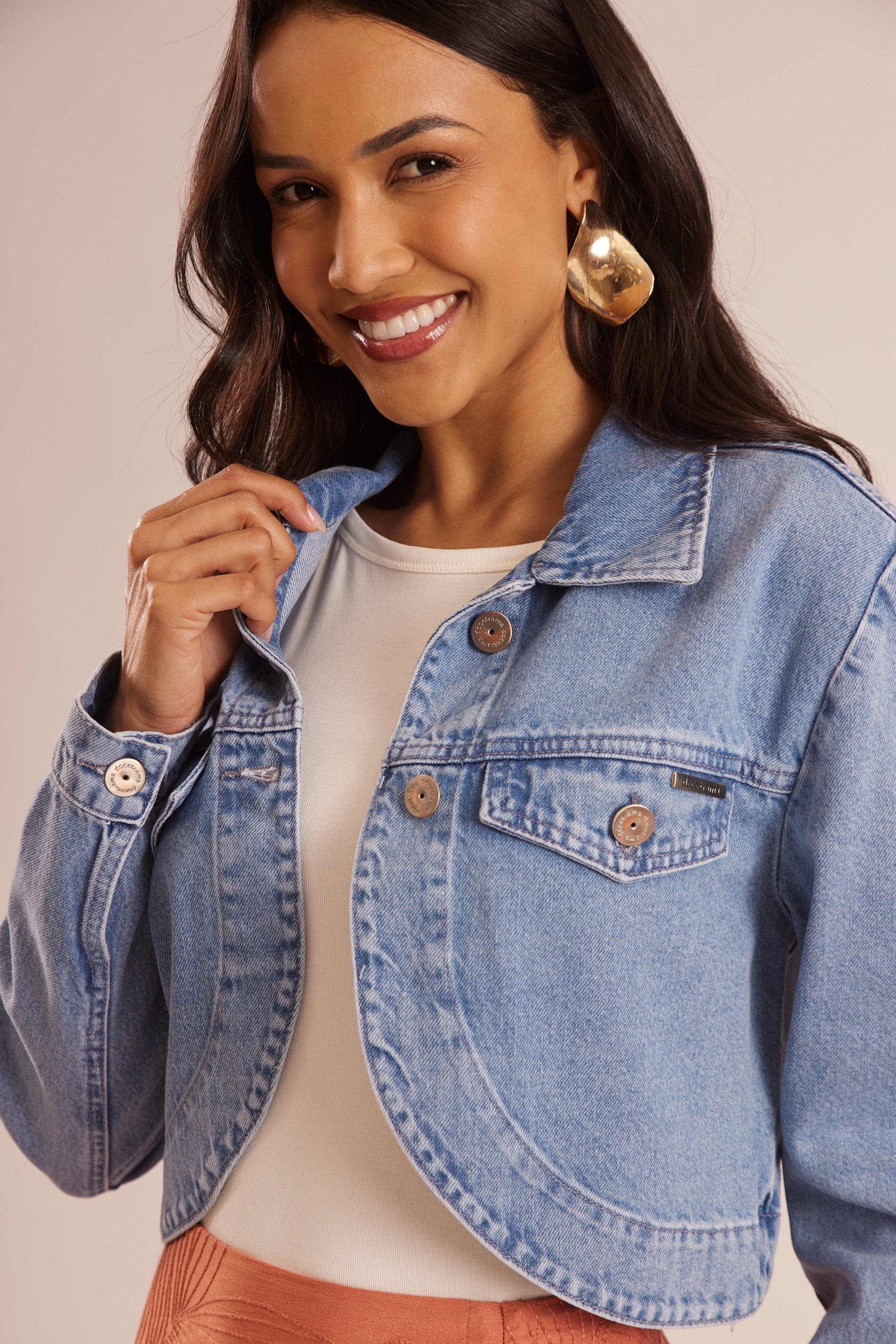 Jaqueta Cropped Jeans Barra Arredondada Miragem - Doce Trama