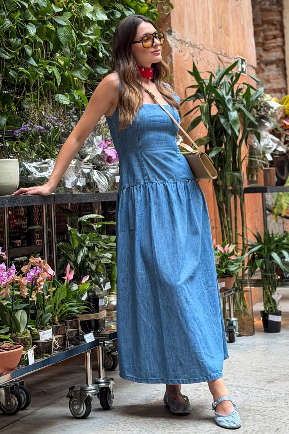 Vestido Midi Evasê Jeans de Alça Resort - Doce Trama