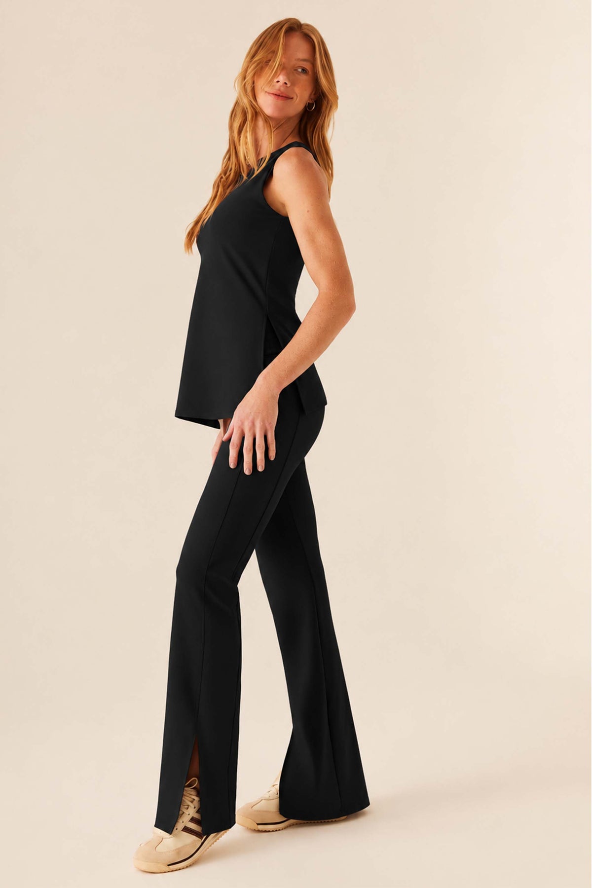 Calça Pantalona Malha Poliamida com Fenda Flow - Doce Trama