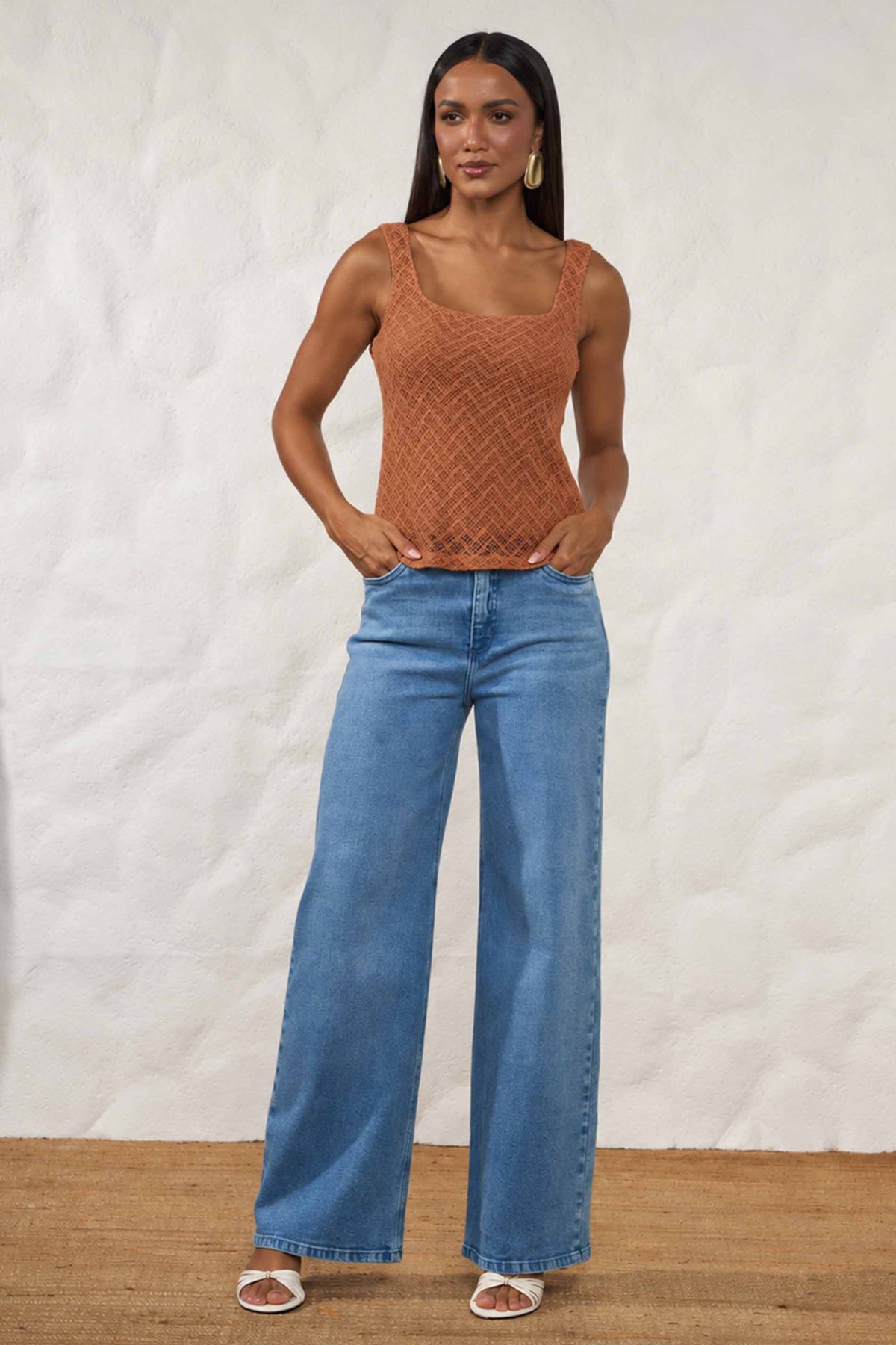 Blusa Feminina Reta Tela Crochê Forrada Resort - Doce Trama