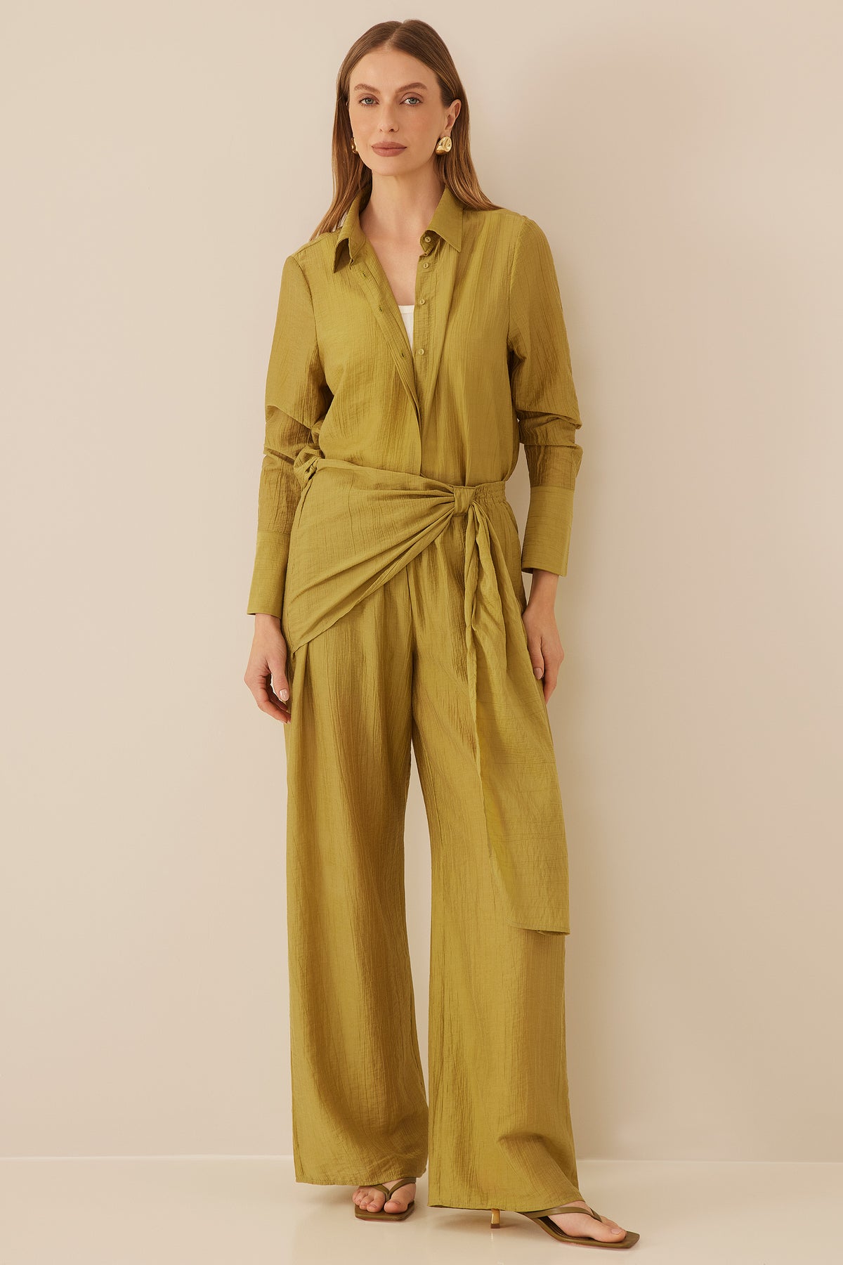 Calça Pantalona Texturizada com Drapeado Resort - Doce Trama