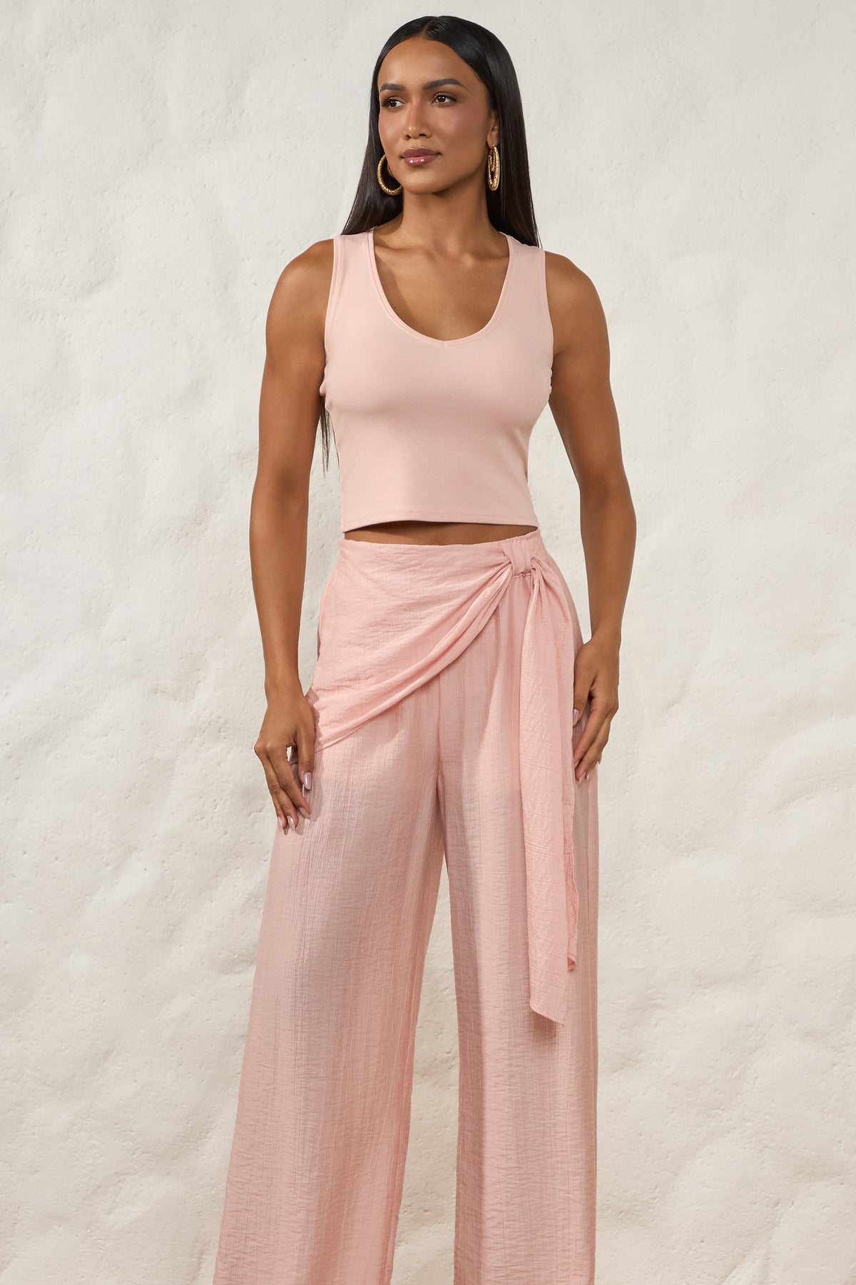 Calça Pantalona Texturizada com Drapeado Resort - Doce Trama
