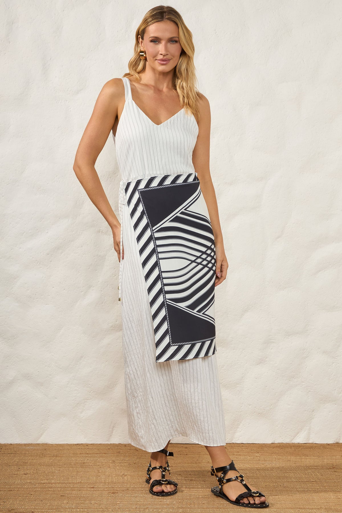 Vestido Midi em Tecido Plano Resort - Doce Trama