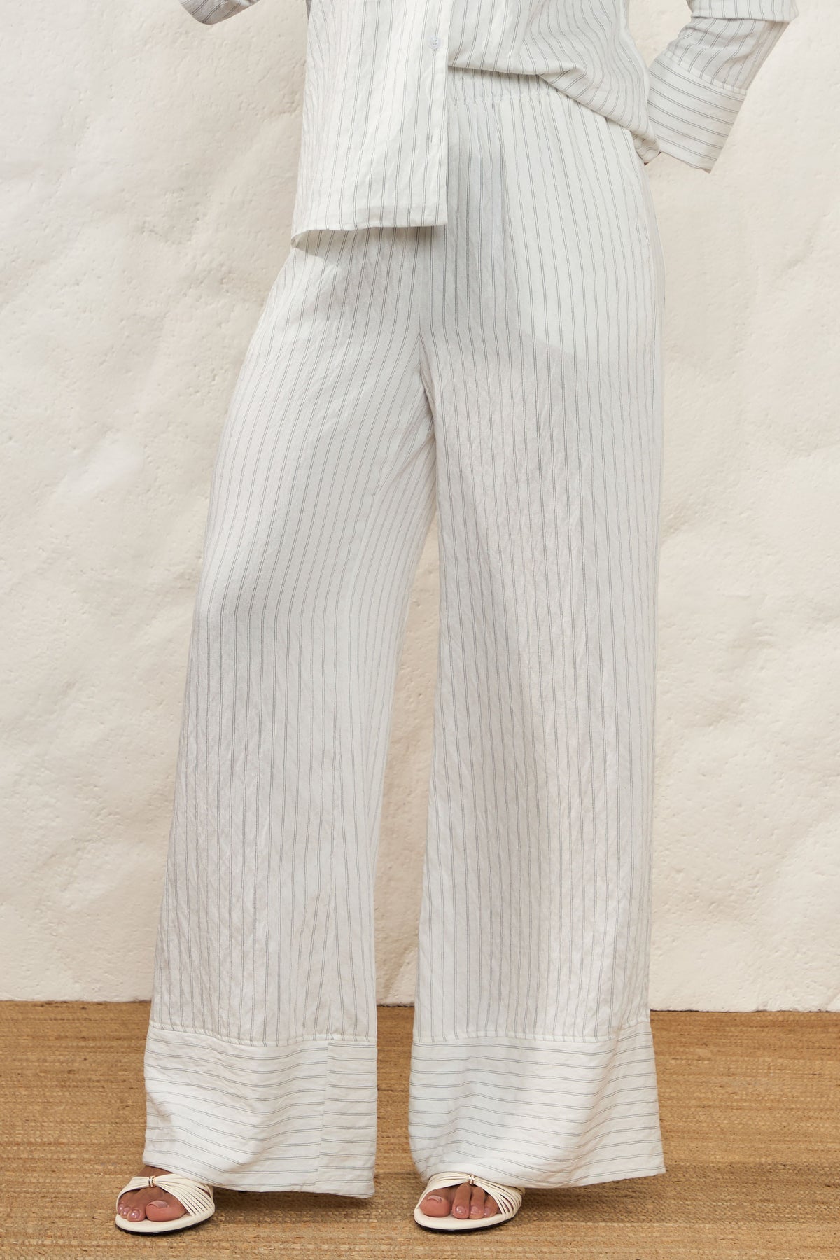 Calça Pantalona Risca de Giz Resort - Doce Trama