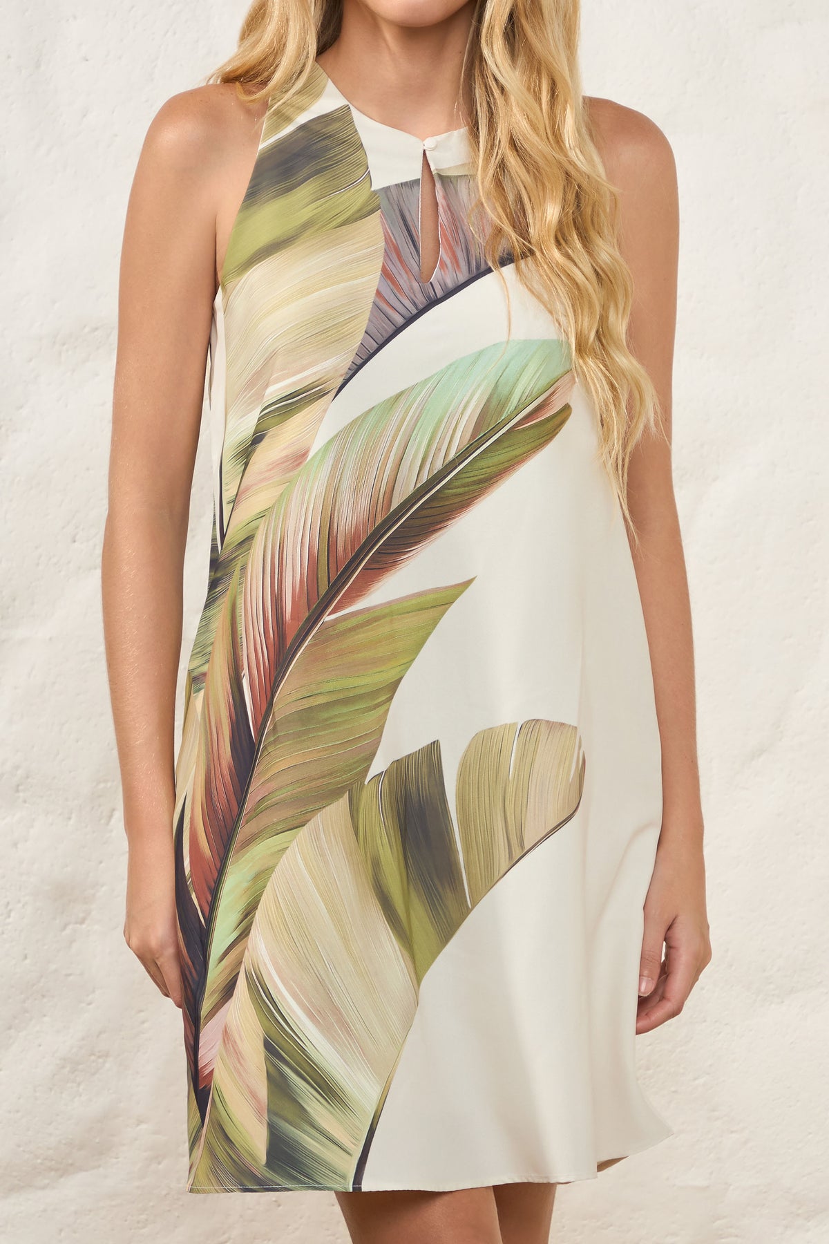 Vestido Curto Reto Plano Soft Estampado Resort - Doce Trama