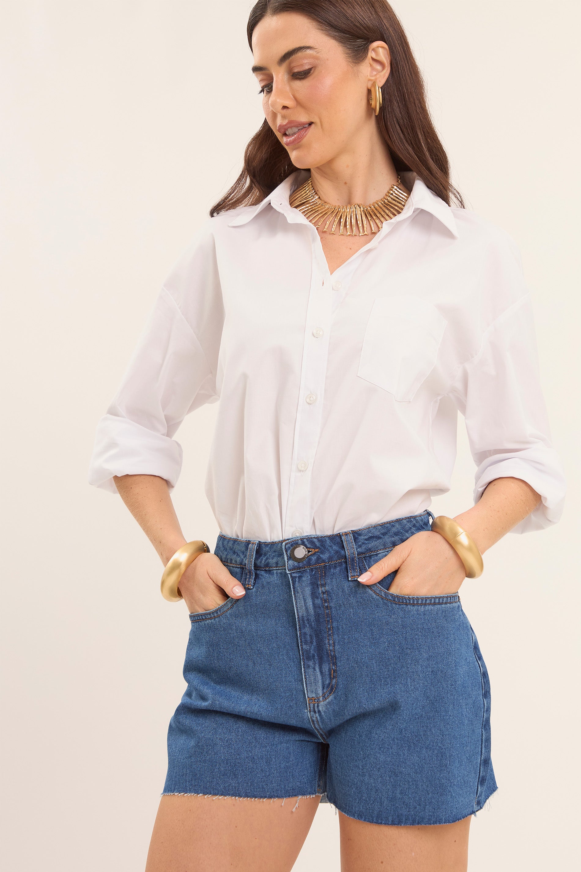 Shorts Jeans Cintura Alta com Barra Desfiada