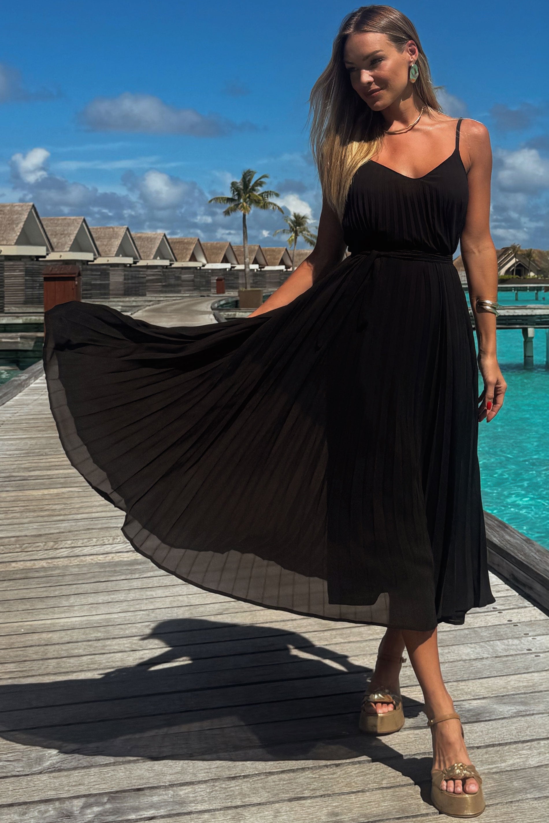 Vestido longo de alça em chiffon soft com decote V