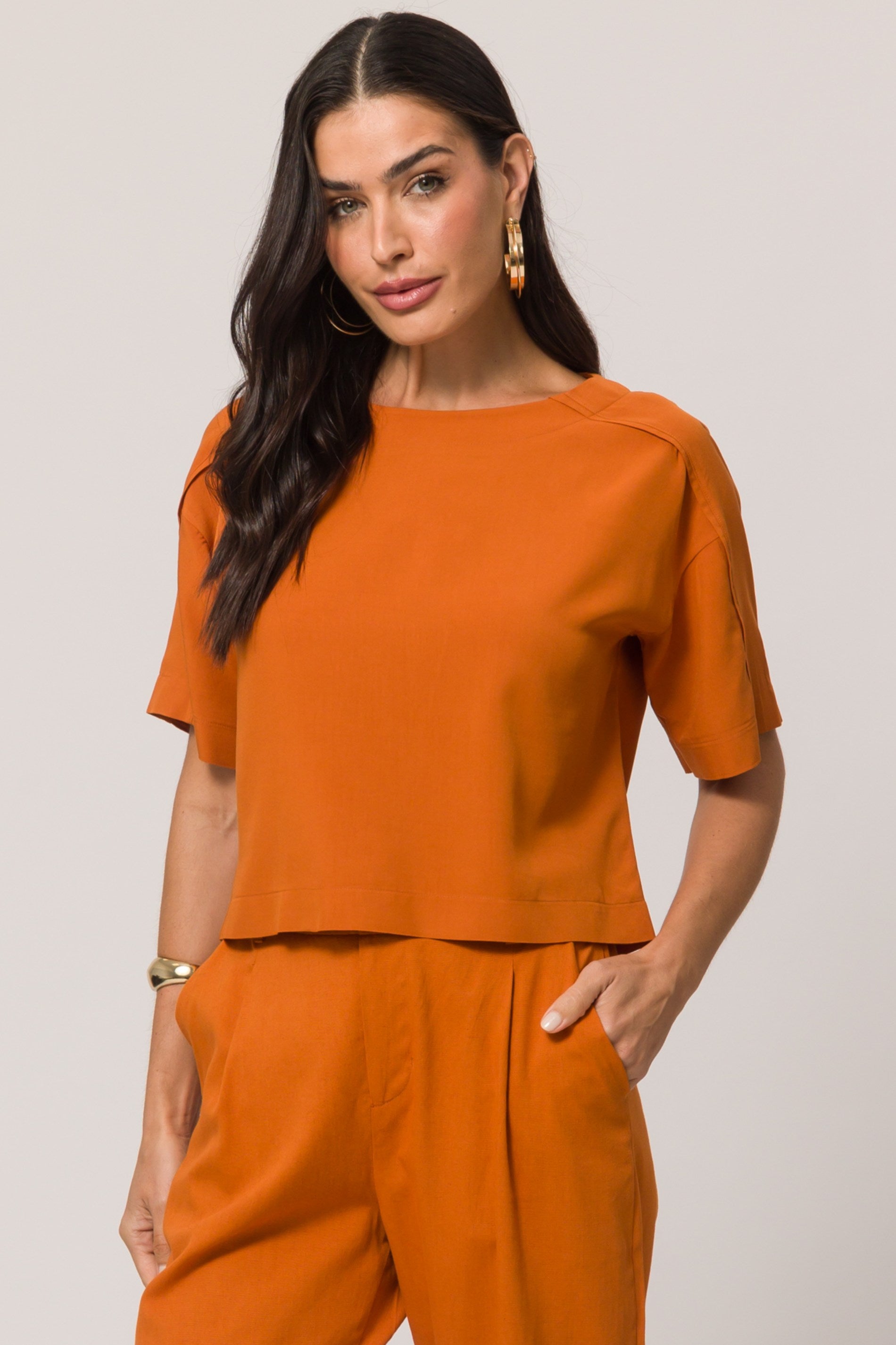 Blusa de Manga Curta em Plano Viscose