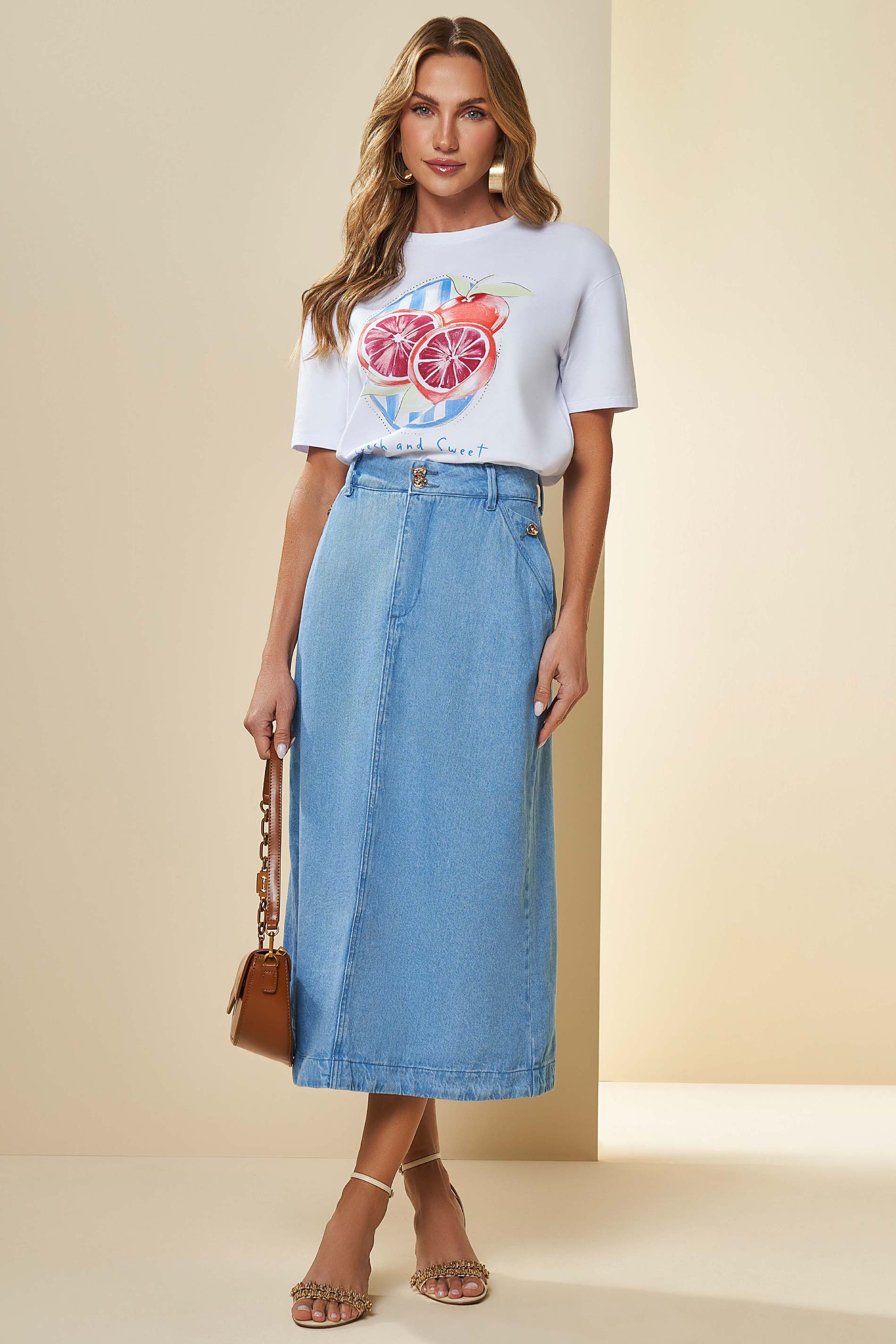 Saia Midi Brisamar em Jeans com Recorte Central