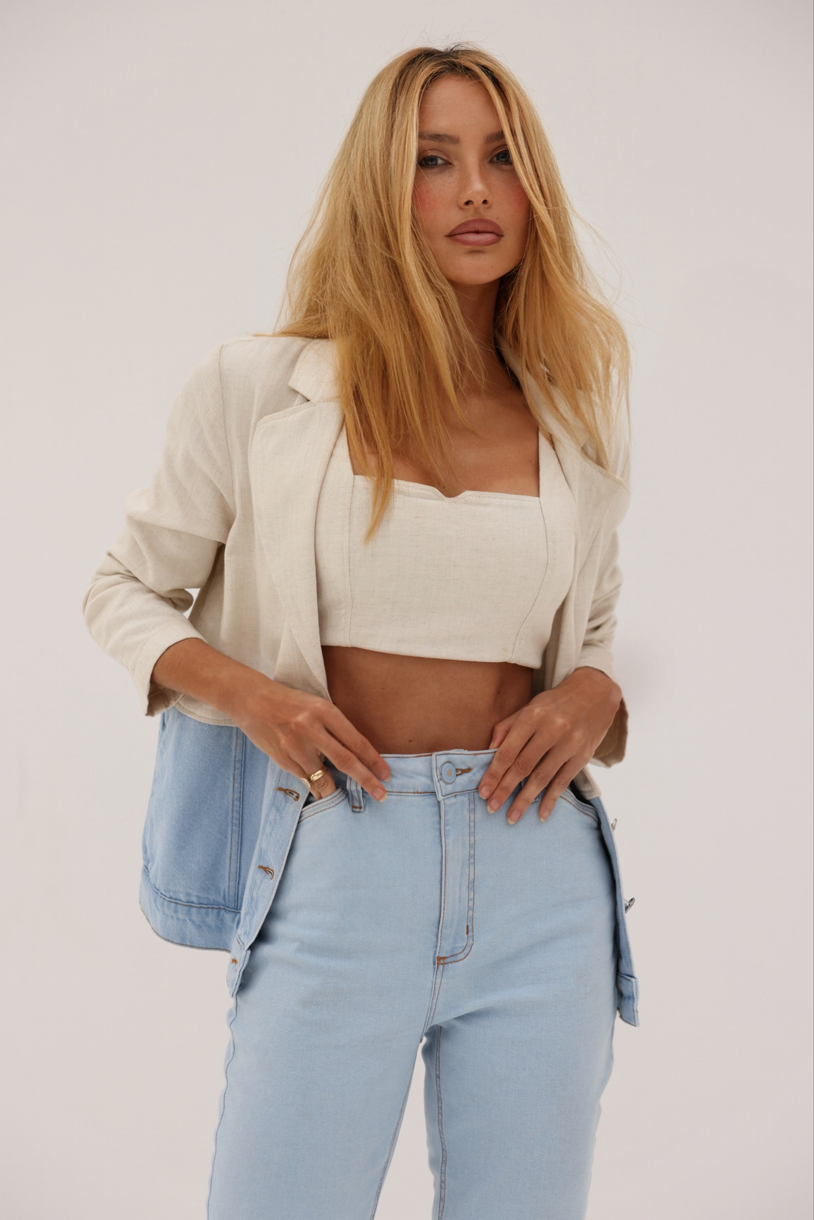 Blazer em Sarja com Jeans